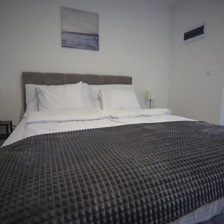 Code Srebrno Jezero Apartment เวลิโก กราดิชเต ภายนอก รูปภาพ