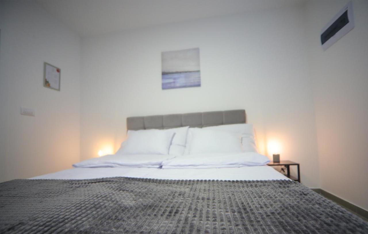 Code Srebrno Jezero Apartment เวลิโก กราดิชเต ภายนอก รูปภาพ